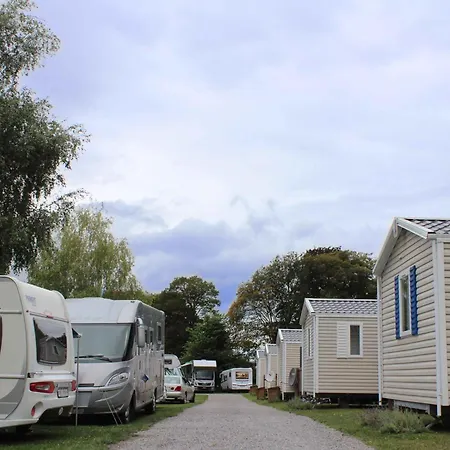 Camping De La Piscine Aigle Extérieur photo