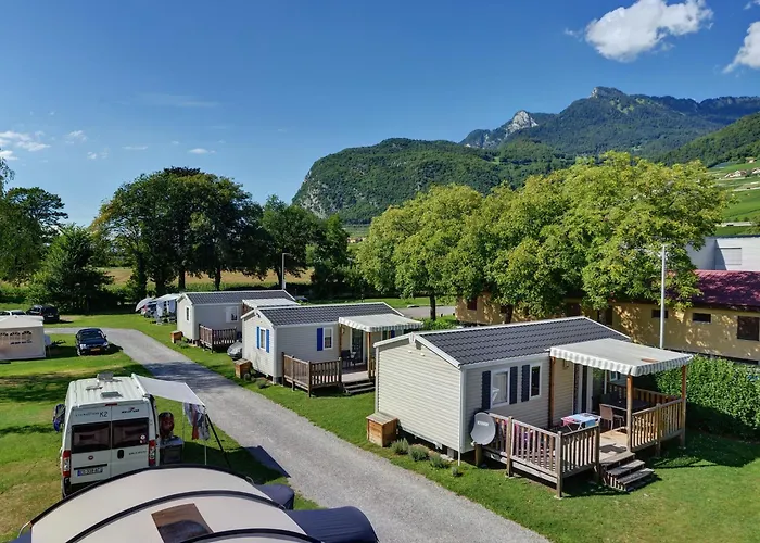Camping De La Piscine